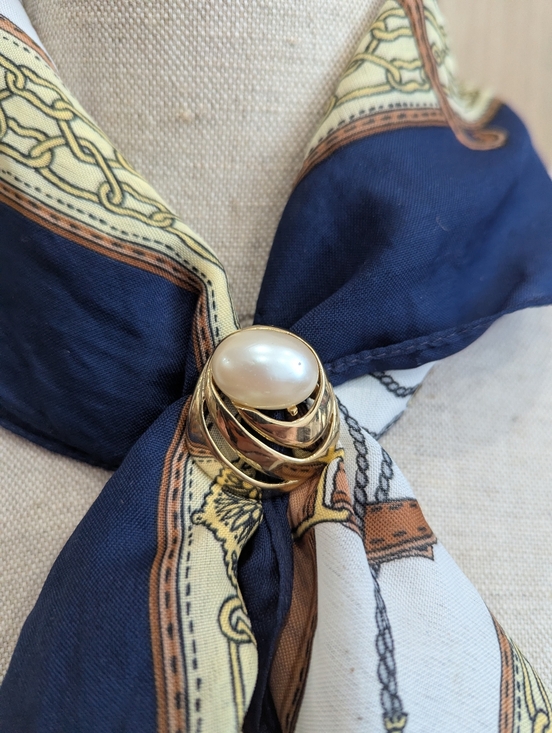 Jewelry - Vintage Golden Pearl Scarf Brooch/ Pin